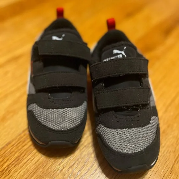 Kids Puma sneakers - Picture 2 of 7